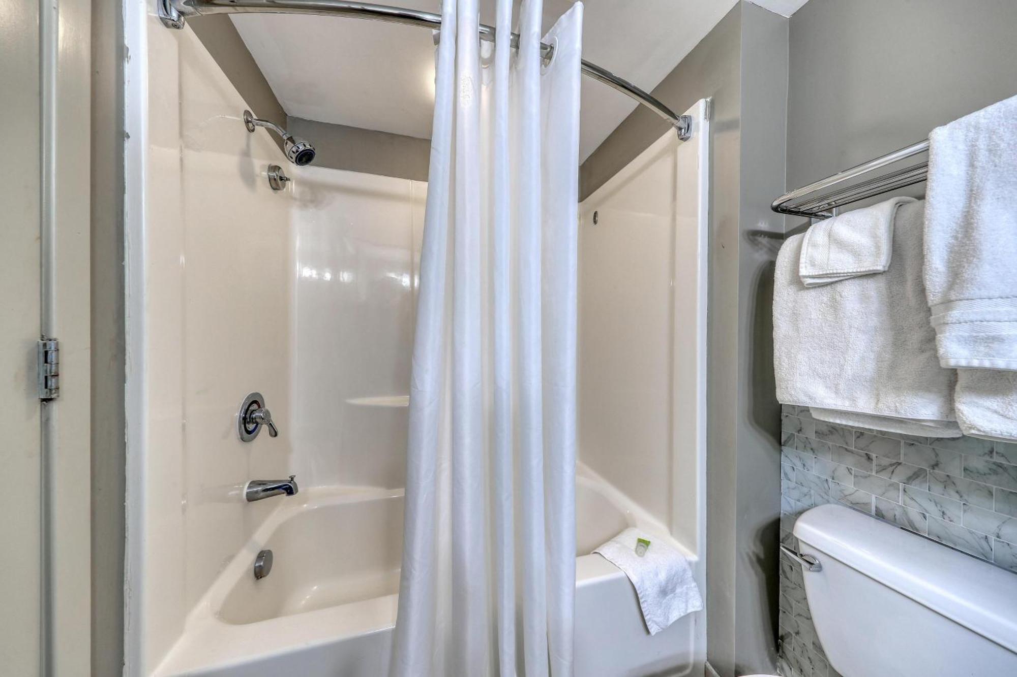 Вилла 107 S Ocean Blvd, 0308 - Ocean Front Sleeps 6 Миртл-Бич Экстерьер фото